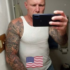 Meet your Posher, Dennis